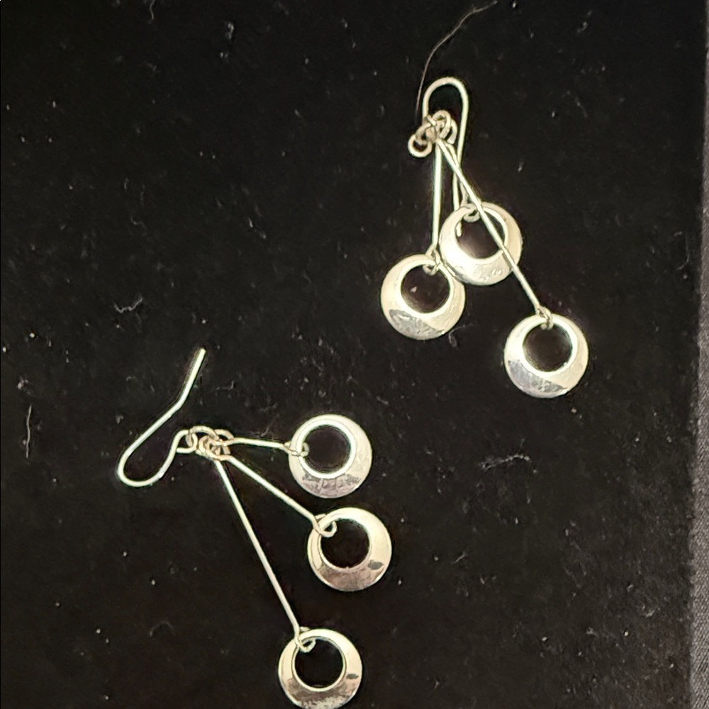 Elegant Silver Dangle Earrings - Picture 3 of 3